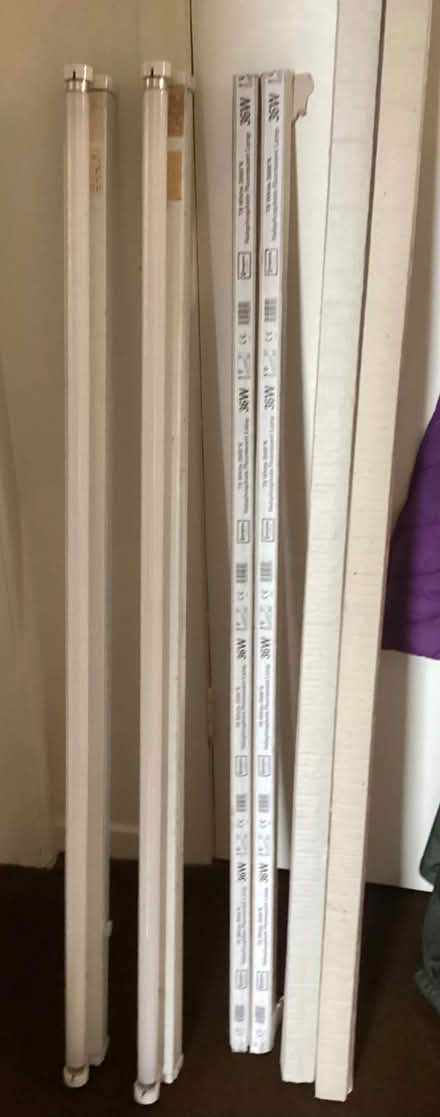 Photo of free Fluorescent strip lights (Newhaven EH6) #1