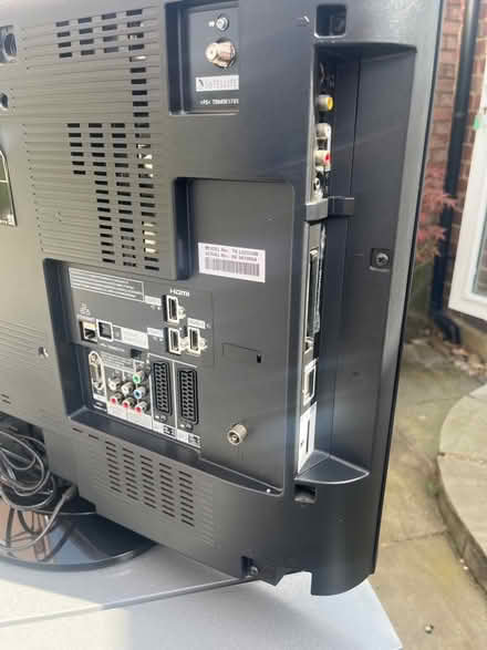 Photo of free 32” flat screen TV (Hook KT9) #2