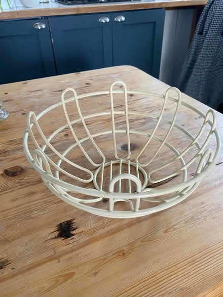 Photo of free Metal fruit bowl (Priory Avenue TN34) #1