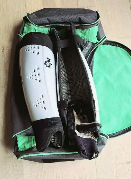 Photo of free Hockey shin pads, bag and glove (Neat Enstone OX7) #1