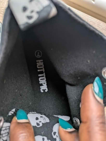 Photo of free Size 7 Shoes (Carntyne G32) #3