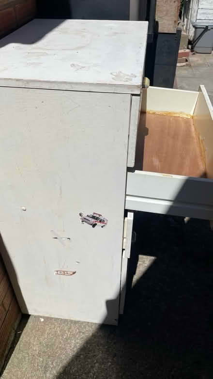 Photo of free Chest of draws (Leominster HR6) #2
