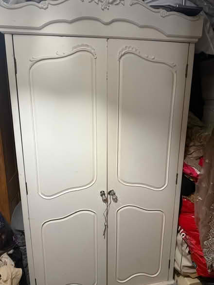 Photo of free wardrobe (DE24) #1