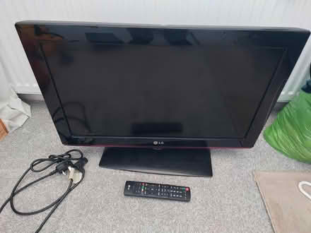 Photo of free LG Freeview TV 26" (Offerton SK2) #1