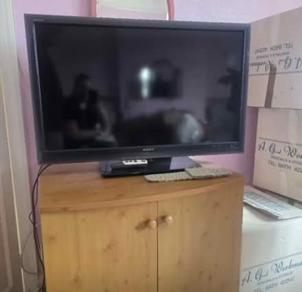 Photo of free Large heavy tv (SY4) #1
