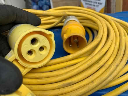 Photo of free Industrial or caravan cables (Bermondsey SE1 5HP) #4