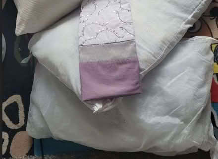 Photo of free Pillowcase with emblem of England National Football Team (West End LA3) #2