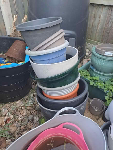 Photo of free Old plant pots (Luton) #2