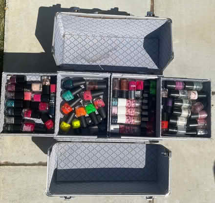 Photo of free Pink vanity case & nail varnishes (Orpington BR5) #4