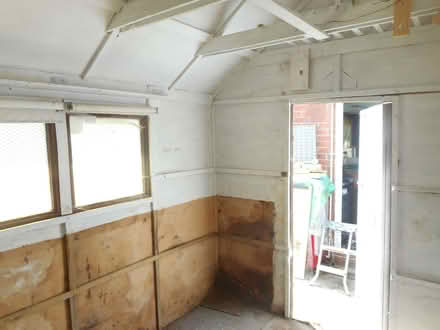 Photo of free 10 x 8 shed (Patney SN10) #3