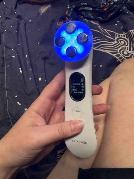 Photo of free Face massage/light therapy thing (BR1 3) #3