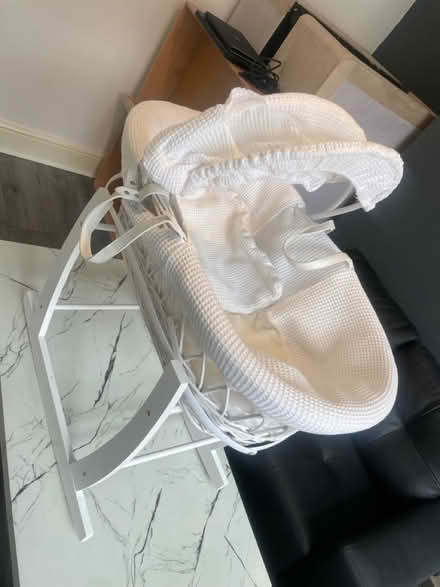 Photo of free White Moses Basket (L4) #1
