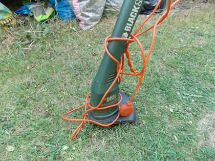 Photo of free black && decker strimmer (Dalton HD5) #1