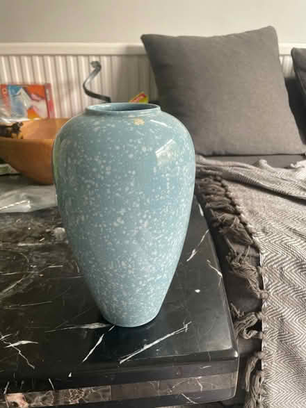 Photo of free Blue vase (CH49) #1