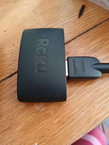 Photo of free Roku tv stick with hdmi lead (S10 Crookes) #2