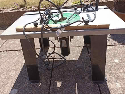 Photo of free Router with its table. (Woodcote RG8) #1