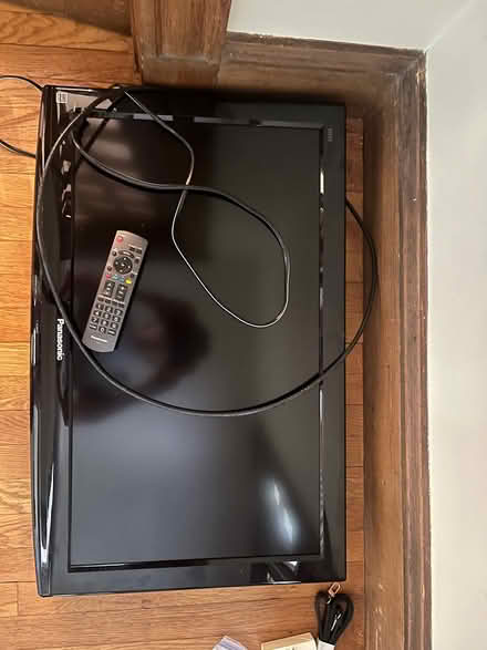 Photo of free 36 inch Panasonic tv (Newton Highlands) #2