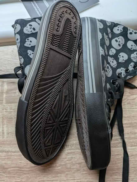 Photo of free Size 7 Shoes (Carntyne G32) #2