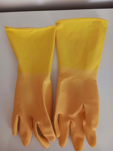 Photo of free A pair of rubber washing up gloves (St Nicholas SG1) #1