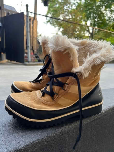 Photo of free Women’s Sorel Winter Boots (Dufferin/Rogers) #1