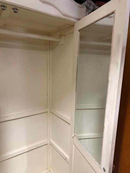 Photo of free wardrobe (DE24) #2