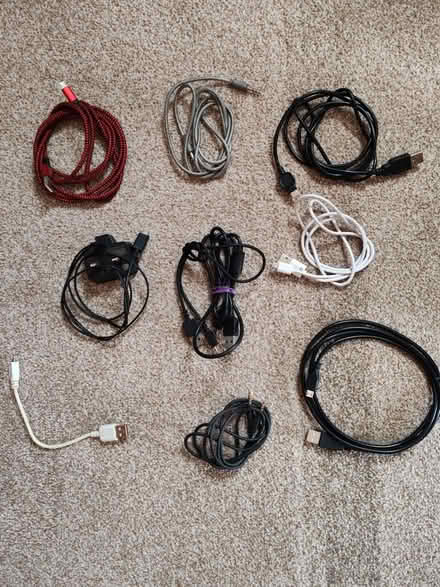 Photo of free Power/data cables (Abbey Lane Area LE4) #1