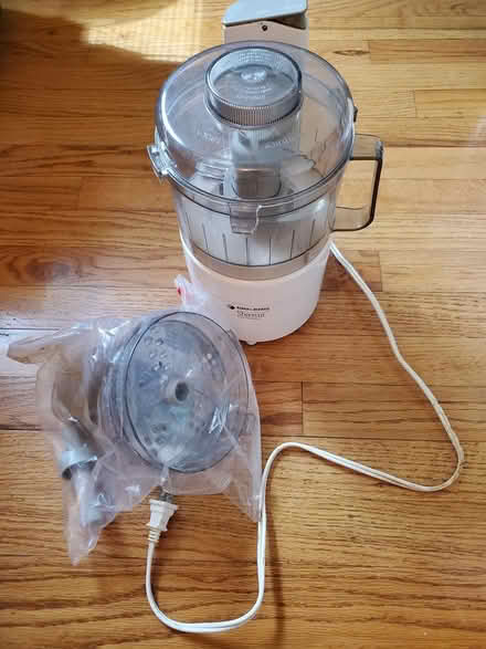 Photo of free Food Food processor (Novi, 10mile + Meadowbrook) #1