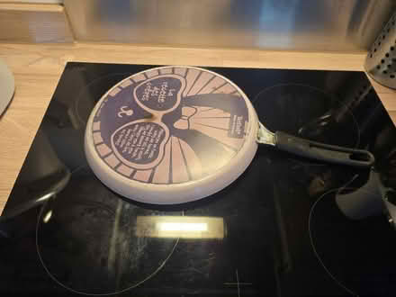 Photo of free Breakfast and pancake pans (Worcester Park KT4) #4