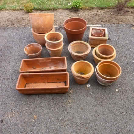 Photo of free Plant pots (Charlton Kings GL52) #1