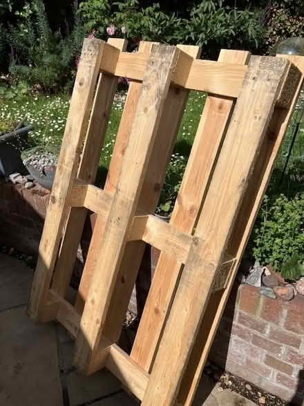 Photo of free Wooden pallet: clean, good condition (Craigleith EH4) #1