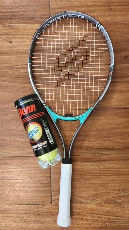 Photo of free New tennis racket and 3 balls (King Farm) #1