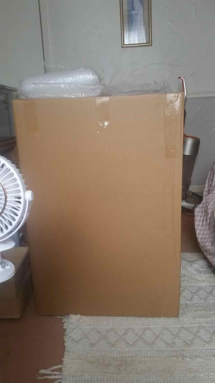 Photo of free Extra large box (S5 8DP) #1