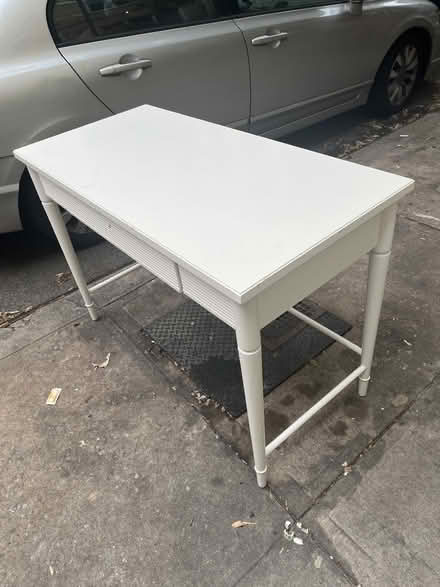 Photo of free Curb alert: White table (Upper East Side) #1