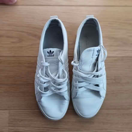 Photo of free Men's Size 8 Adidas Nizza Trainers (Poplar E14) #1