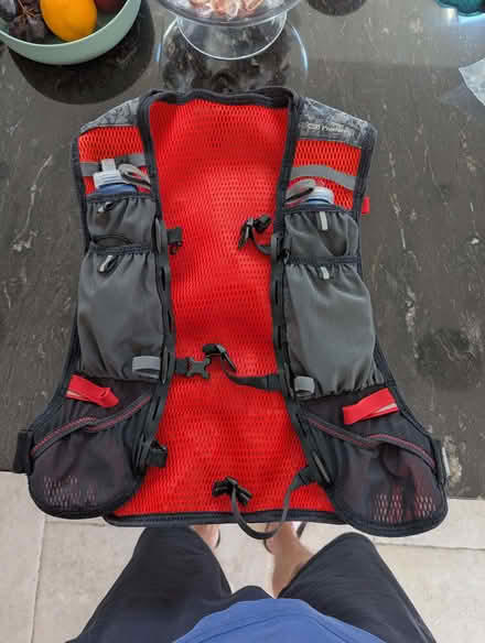 Photo of free Running / hiking vest (Carleton FY6) #1
