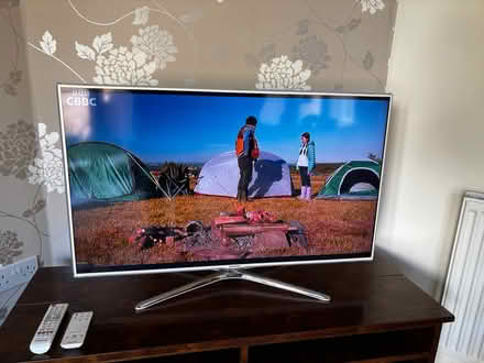 Photo of free Samsung 40" Smart TV - working (Hinchley Wood KT10) #3