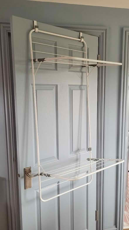 Photo of free over-door airing/drying rack (Morden (near Ravensbury Park)) #2