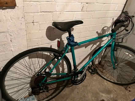 Photo of free Men’s bicycle (GU22) #2