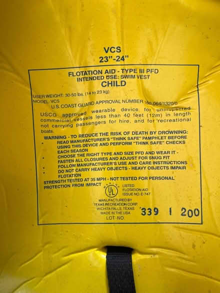 Photo of free Child life jacket - 20+ years old (Farmington Hills) #3