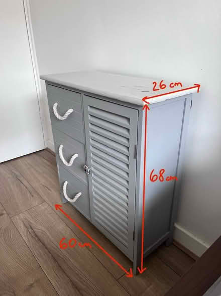 Photo of free Nightstand (N1) #1