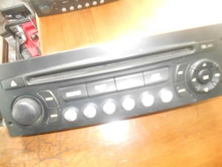 Photo of free Car radi/cd player (abbeycwmhir) #1