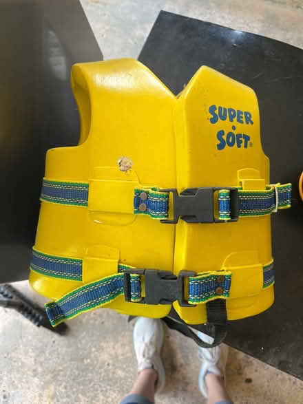 Photo of free Child life jacket - 20+ years old (Farmington Hills) #1