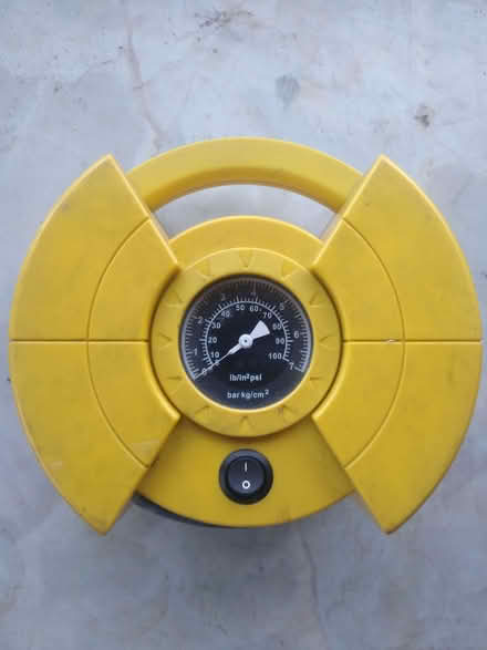 Photo of free Car tyre pump (Holbrooks CV6) #1