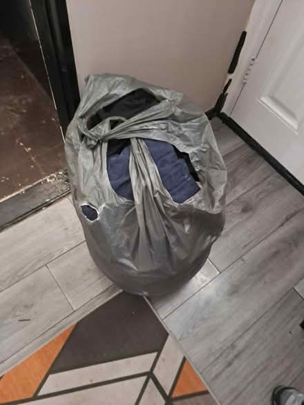 Photo of free Womens clothes 22/24 (S137TR) #1