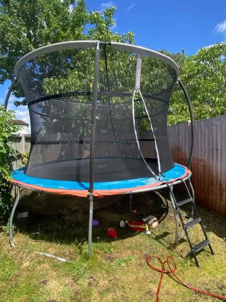 Photo of free Trampoline (TW15) #1