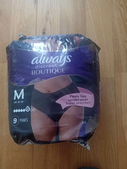 Photo of free Women's stuff (Richmond upon Thames TW10) #4