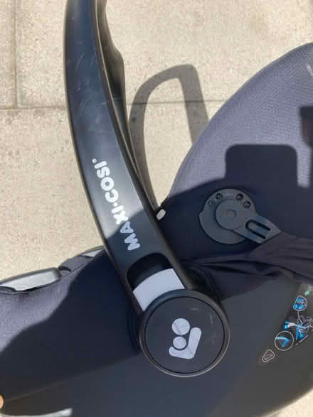Photo of free Baby car seat (Camden NW1) #4