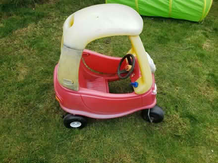 Photo of free Little Tykes Car (CH49) #3