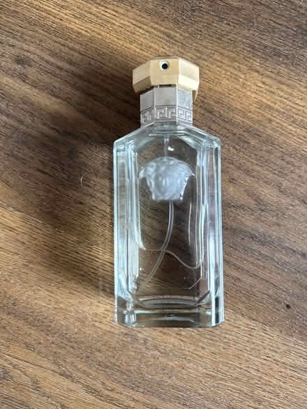 Photo of free Menâs cologne fragance (Common Edge FY4) #1