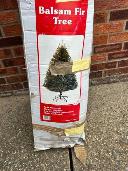 Photo of free Christmas Tree (Halesworth, Barons Close) #1